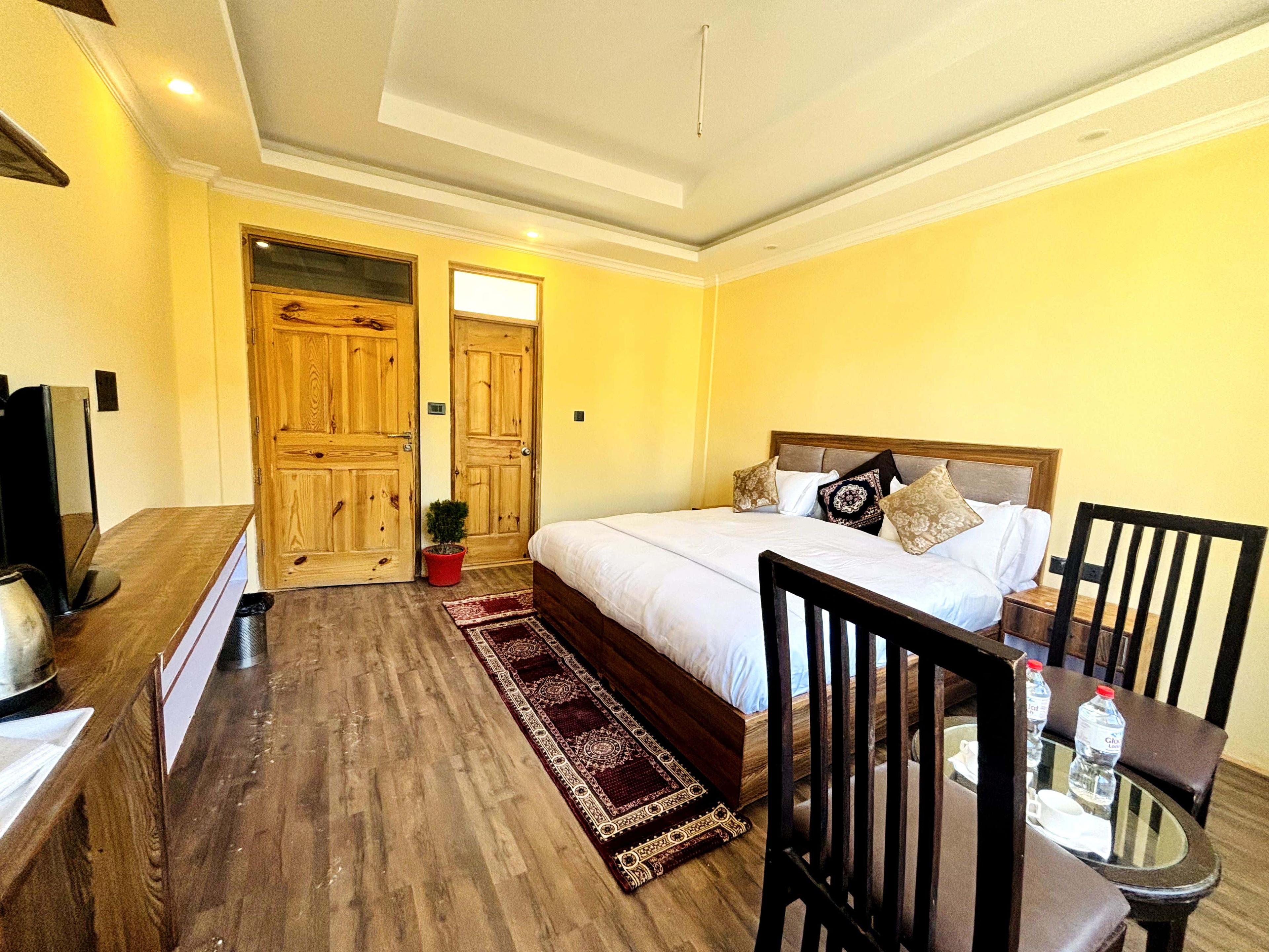 Premium Hotel Room - View 25