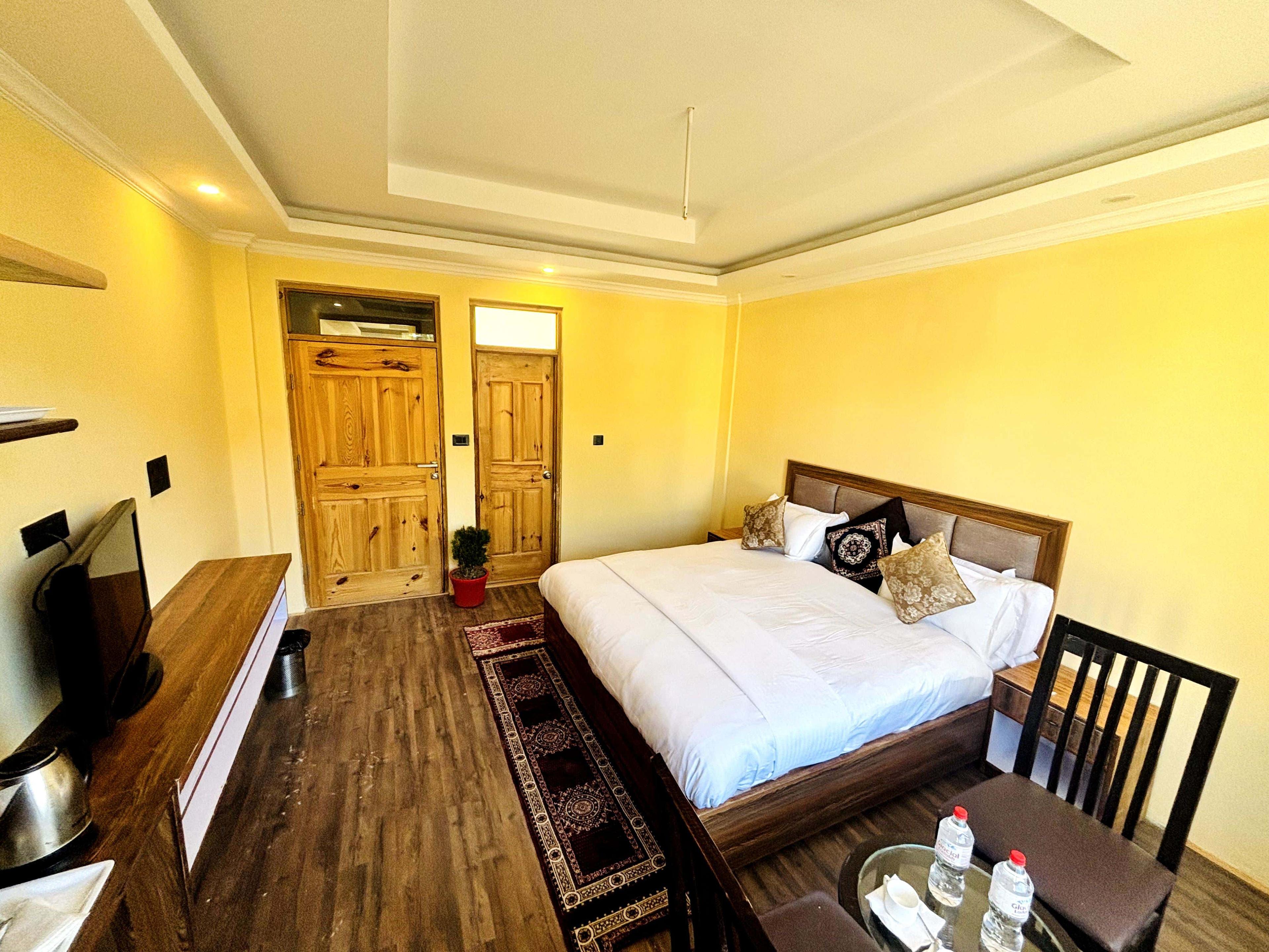 Premium Hotel Room - View 3
