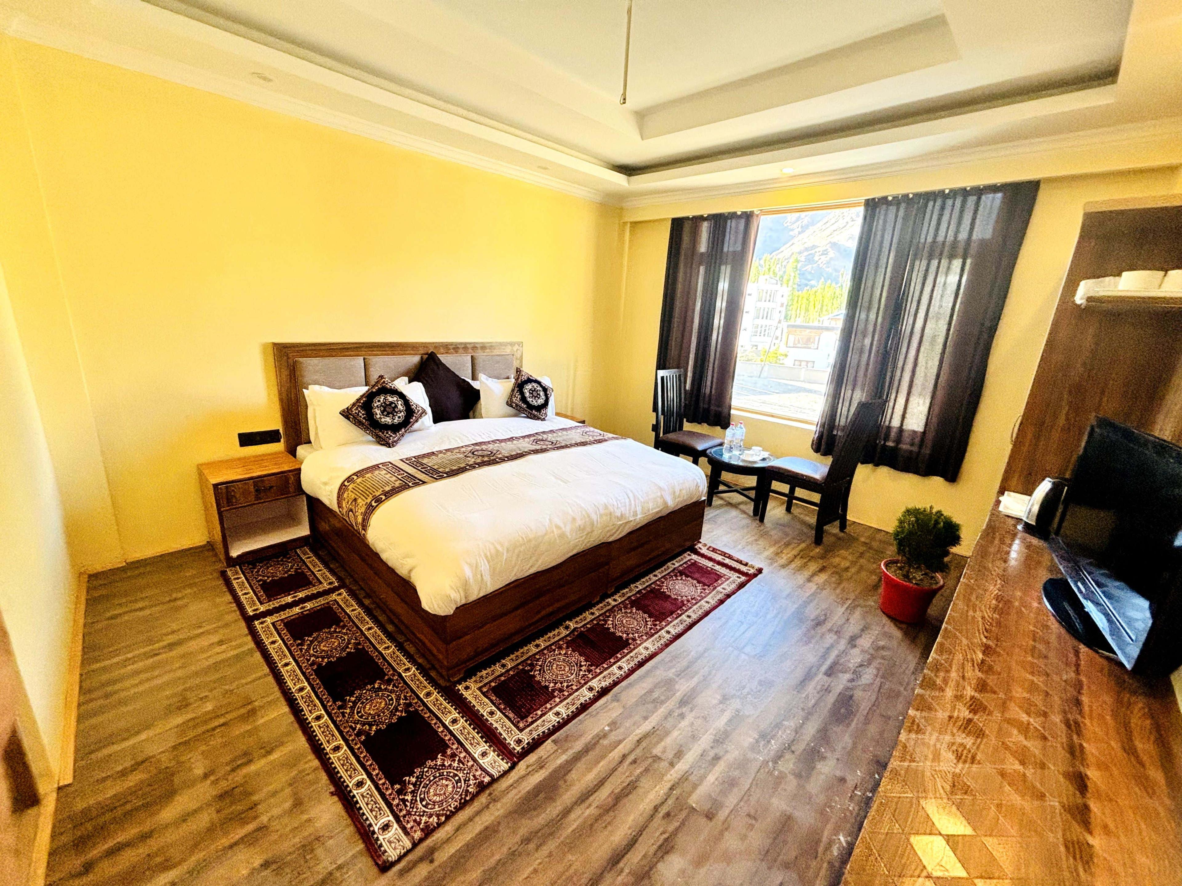 Premium Hotel Room - View 6