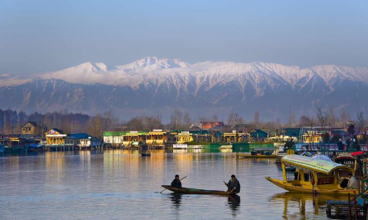 Srinagar Dal Lake  image