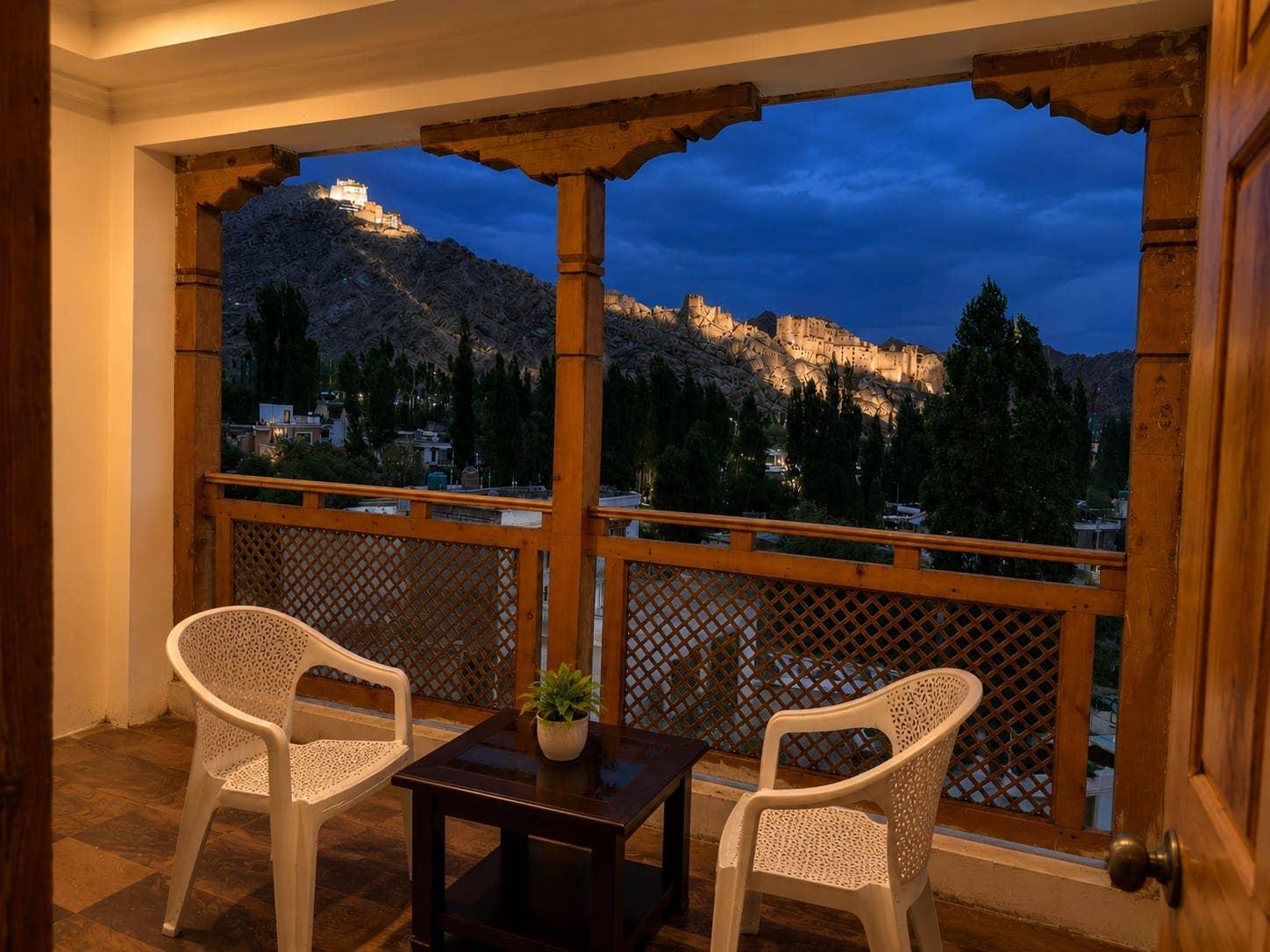 Balcony · Palace light